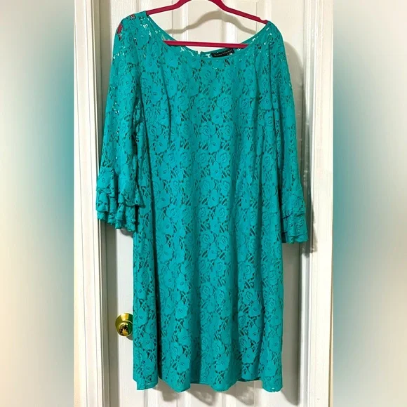 lace scalloped dress Kiyonna Women's Scalloped Boudoir Lace Cocktail Dress main image 0